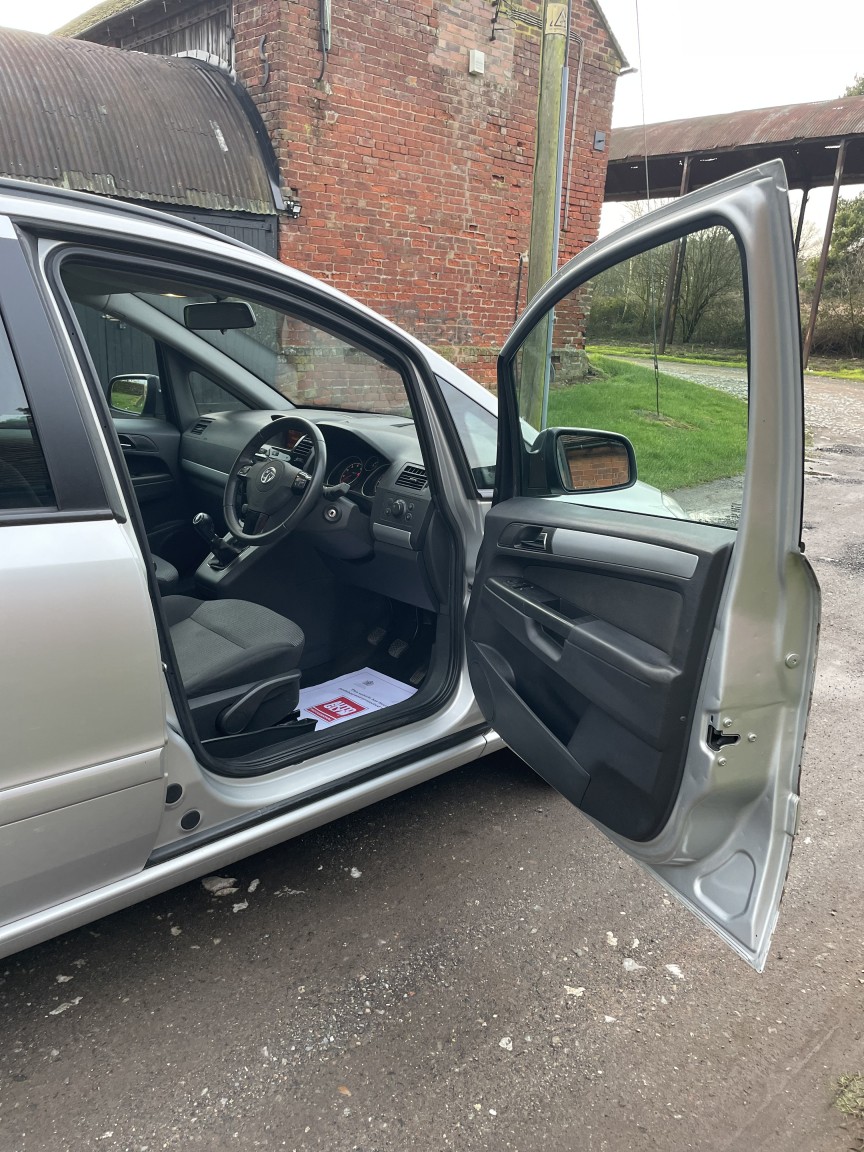 Used Vauxhall Zafira 2012 for sale - 77487240: Photo 9