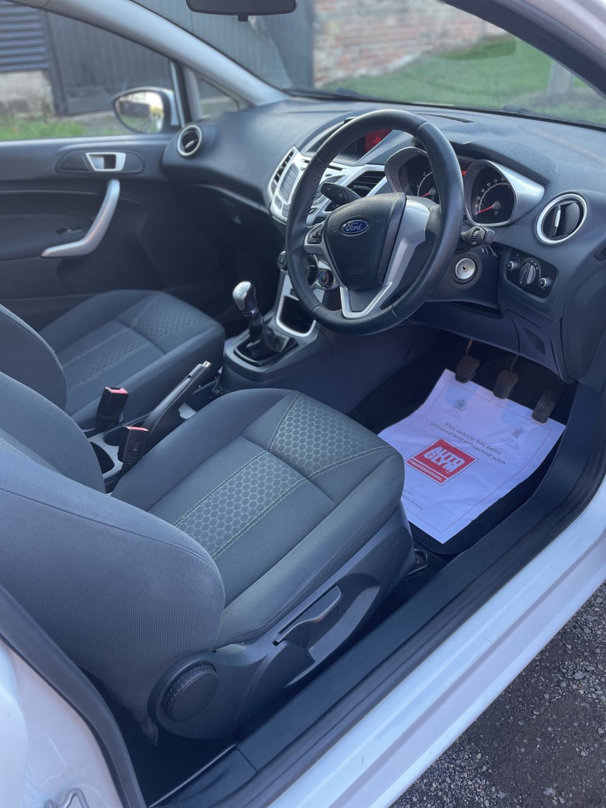 Used Ford Fiesta 2012 for sale - 76378999: Photo 11