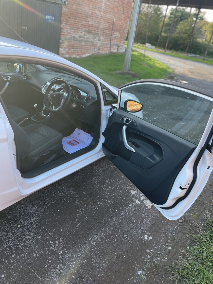 Used Ford Fiesta 2012 for sale - 76378999: Photo 9