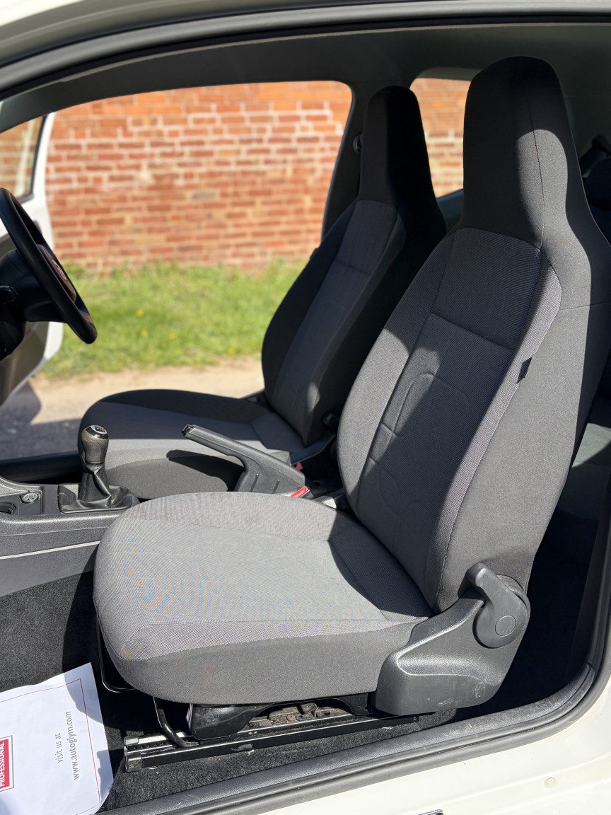 Used Volkswagen up! 2012 for sale - 78176143: Photo 15