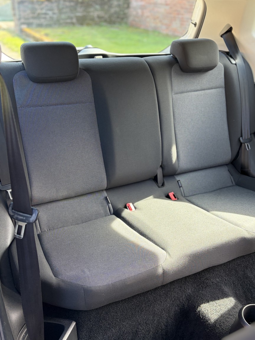 Used Volkswagen up! 2012 for sale - 78176143: Photo 17