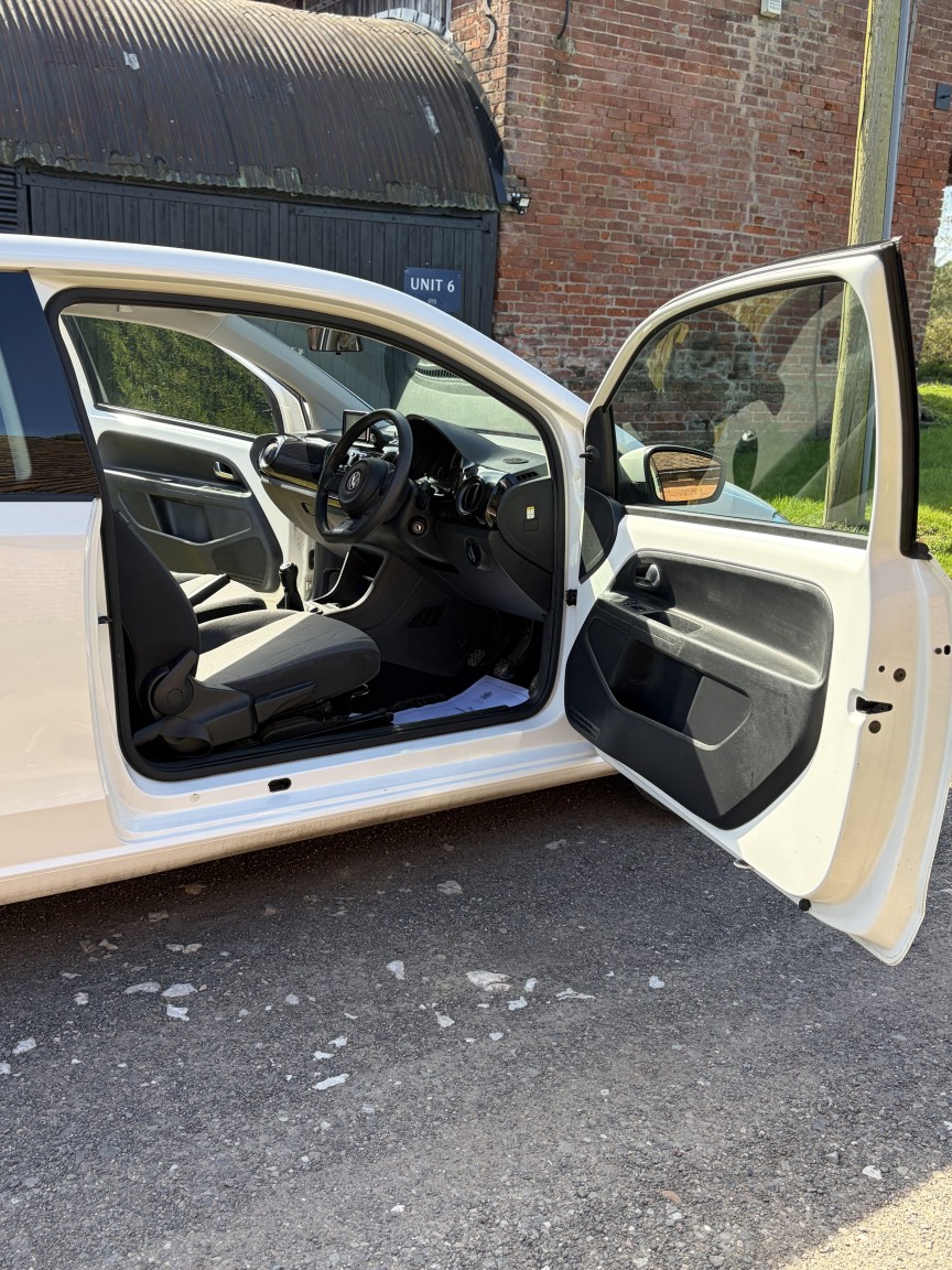 Used Volkswagen up! 2012 for sale - 78176143: Photo 9