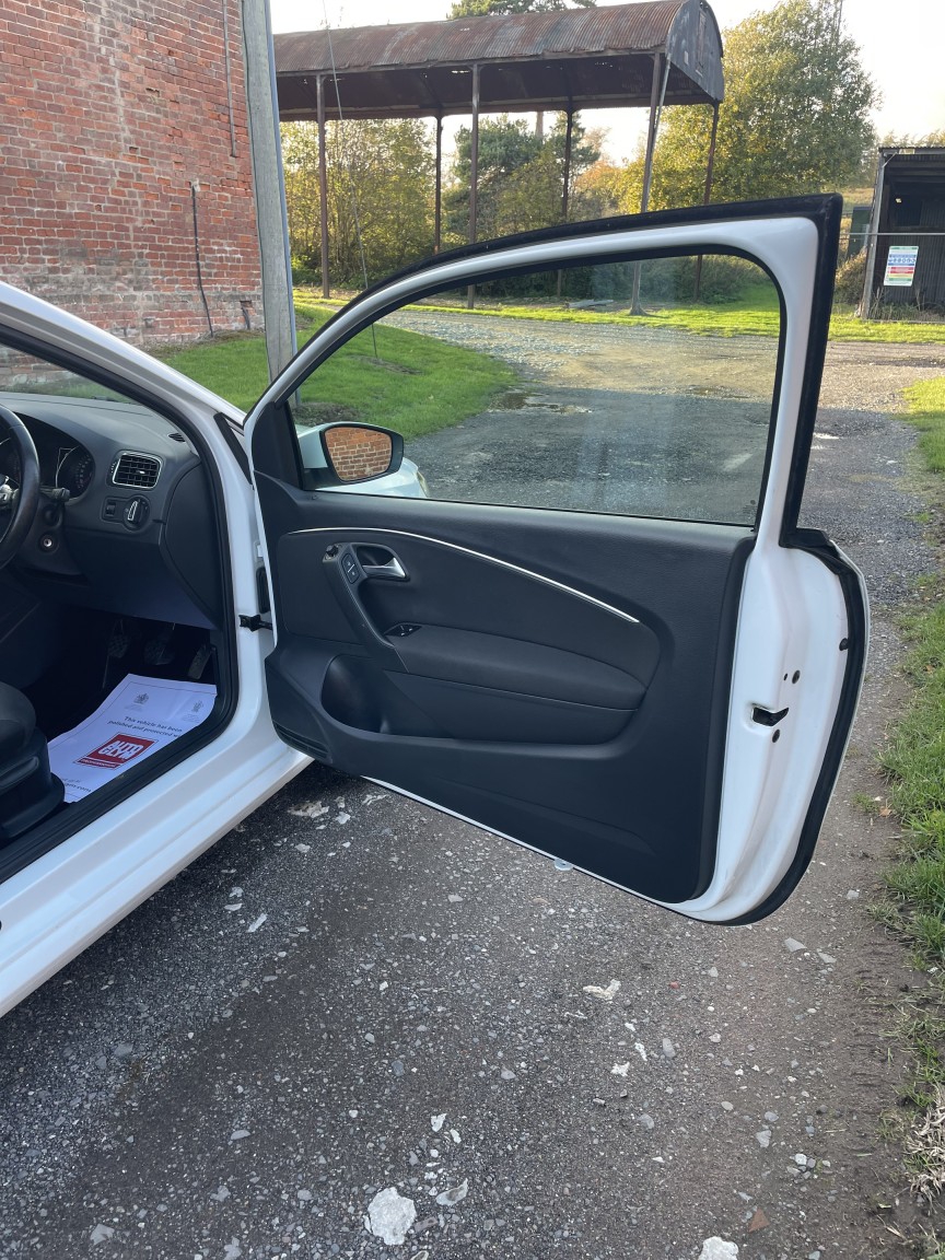 Used Volkswagen Polo 2014 for sale - 76446027: Photo 7