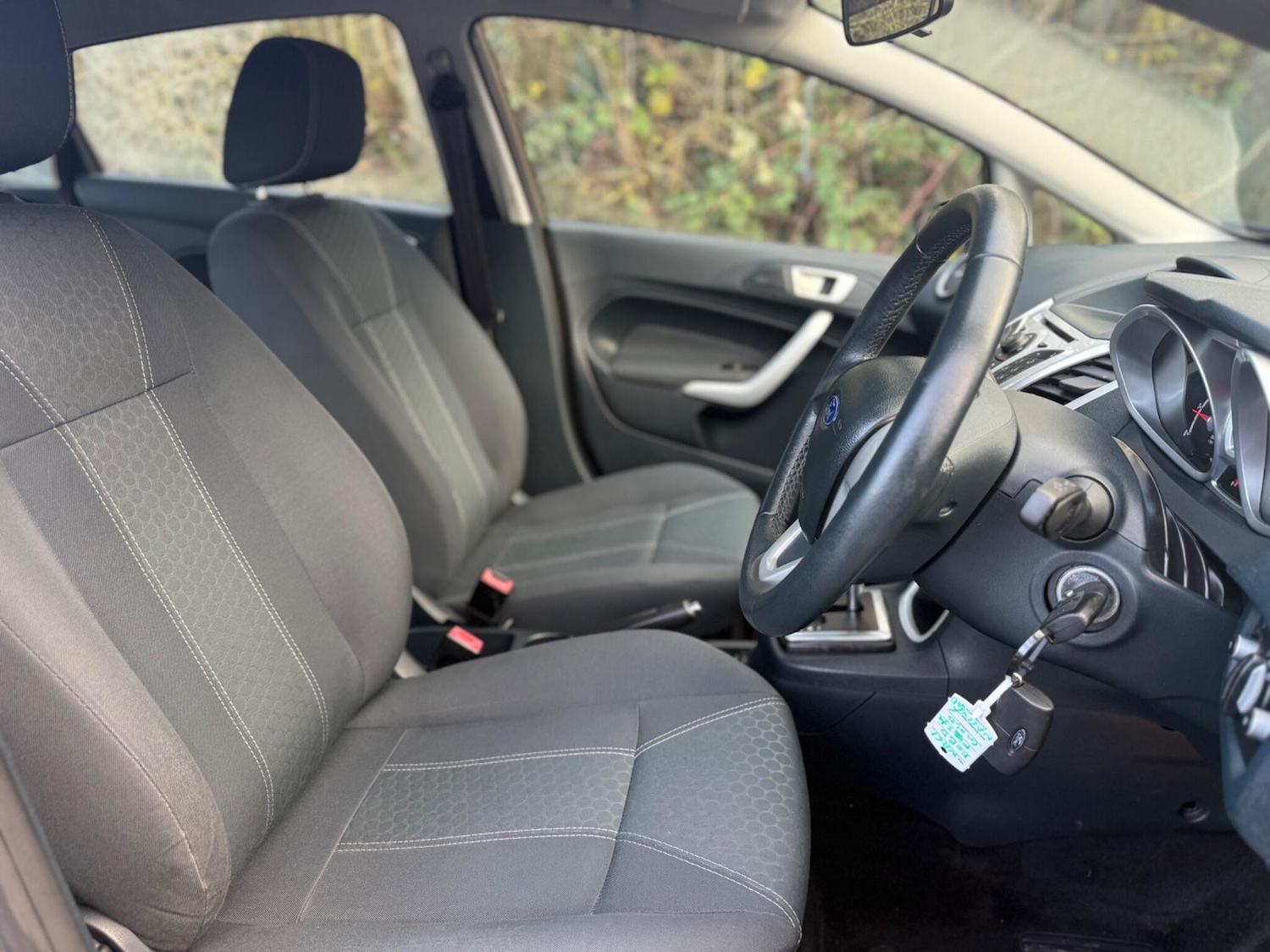 Used Ford Fiesta 2011 for sale - 76936389: Photo 12