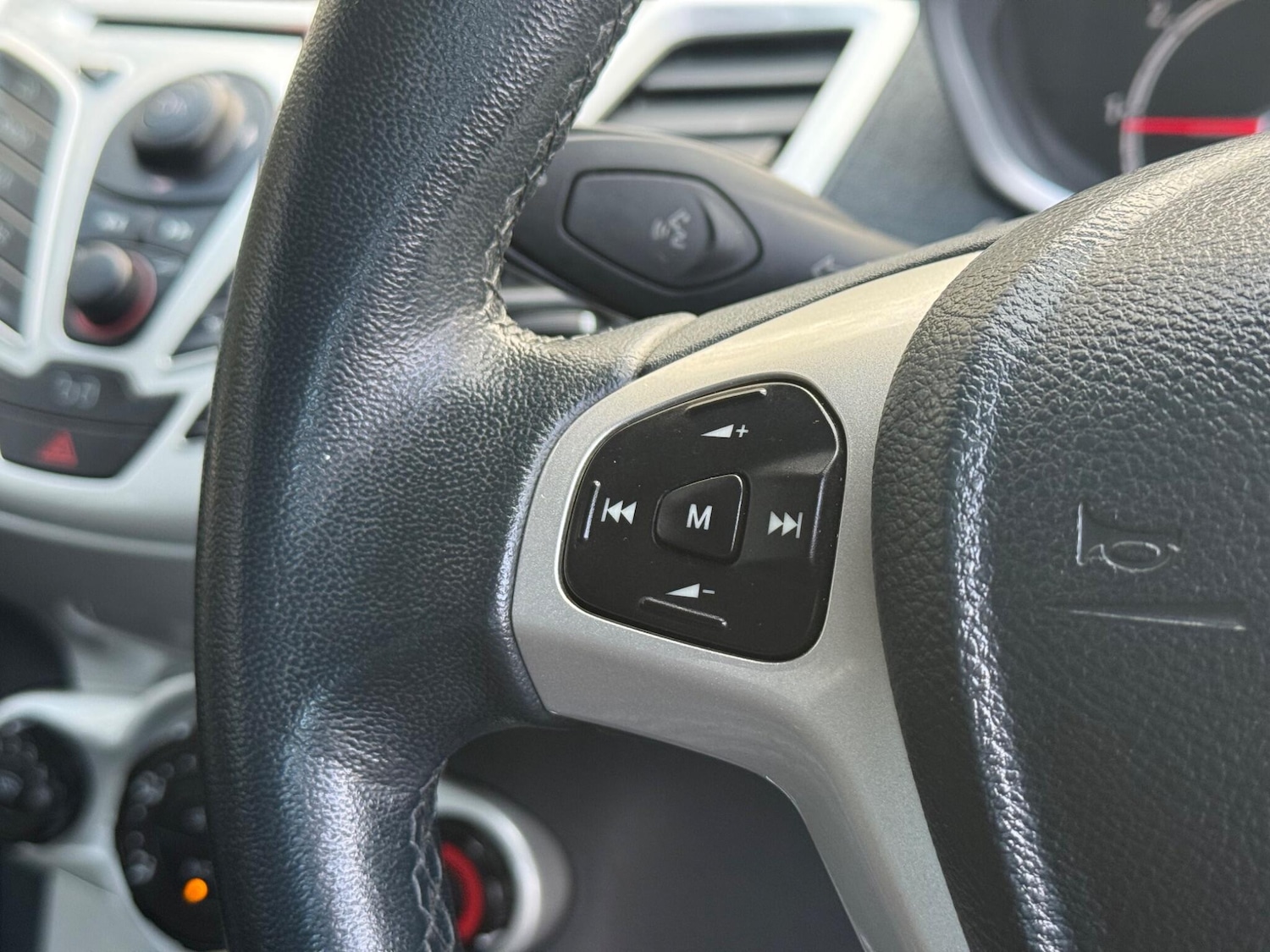 Used Ford Fiesta 2011 for sale - 76936389: Photo 14