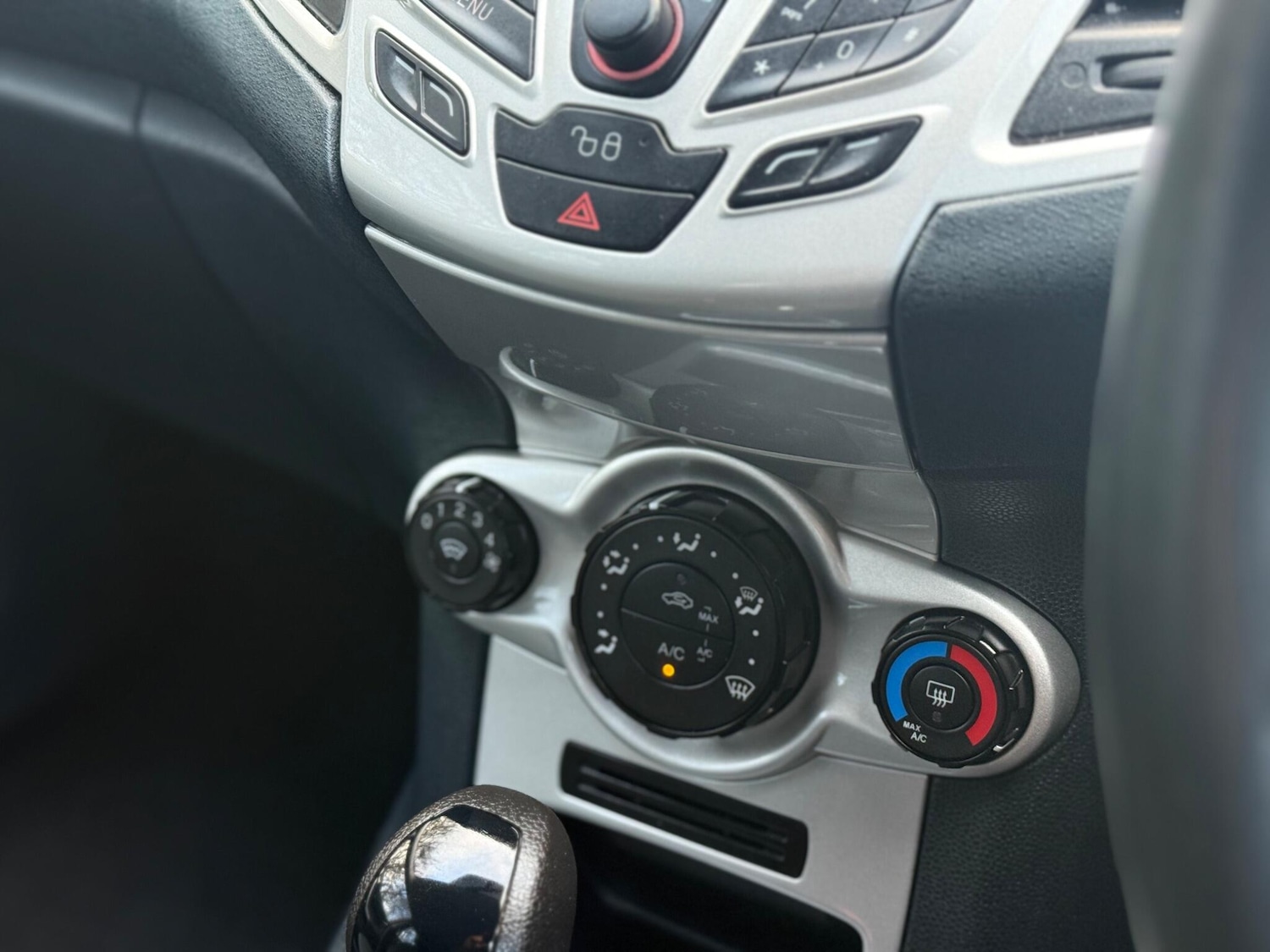 Used Ford Fiesta 2011 for sale - 76936389: Photo 16