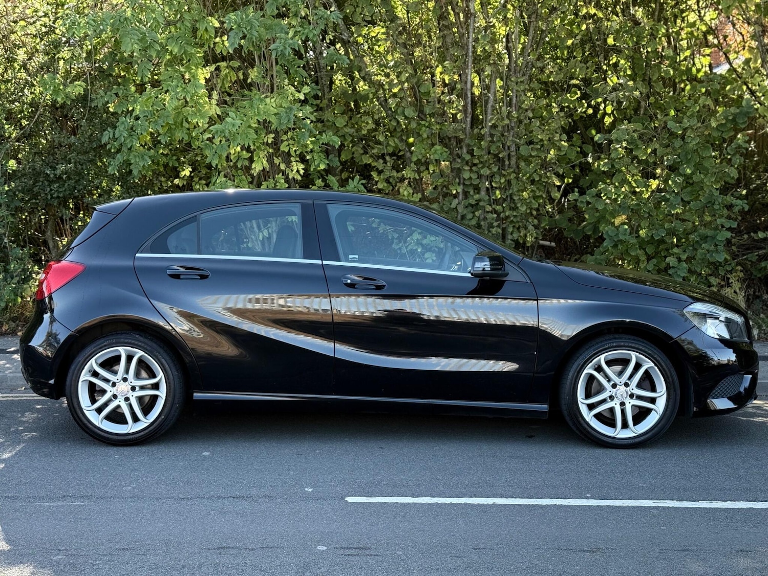 Used Mercedes-Benz A-Class 2014 for sale - 76579743: Photo 3