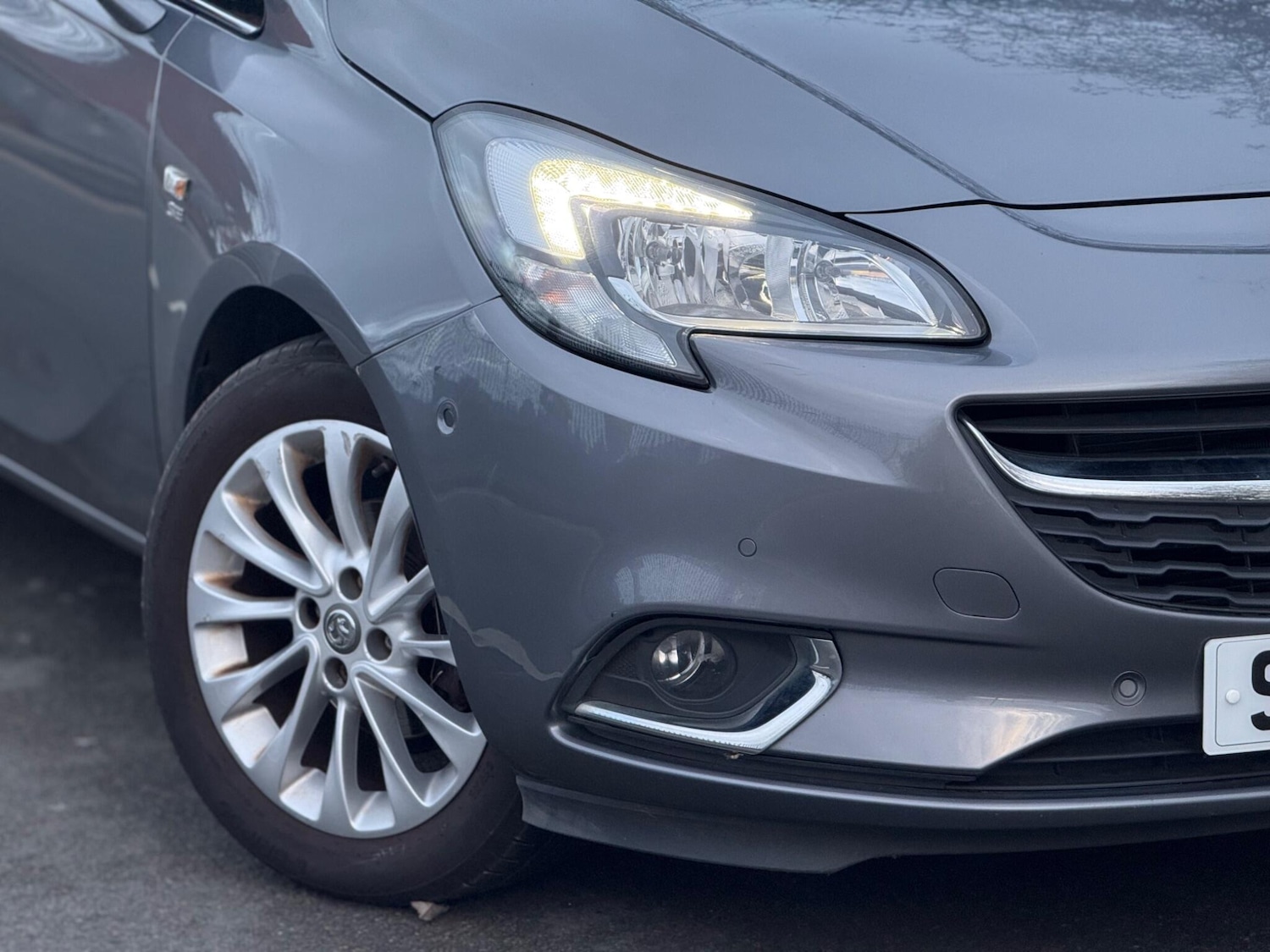 Used Vauxhall Corsa 2015 for sale - 76942494: Photo 2