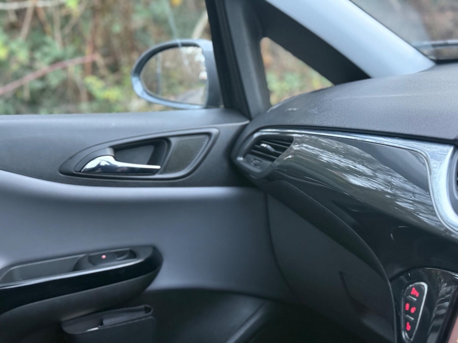 Used Vauxhall Corsa 2015 for sale - 76942494: Photo 23