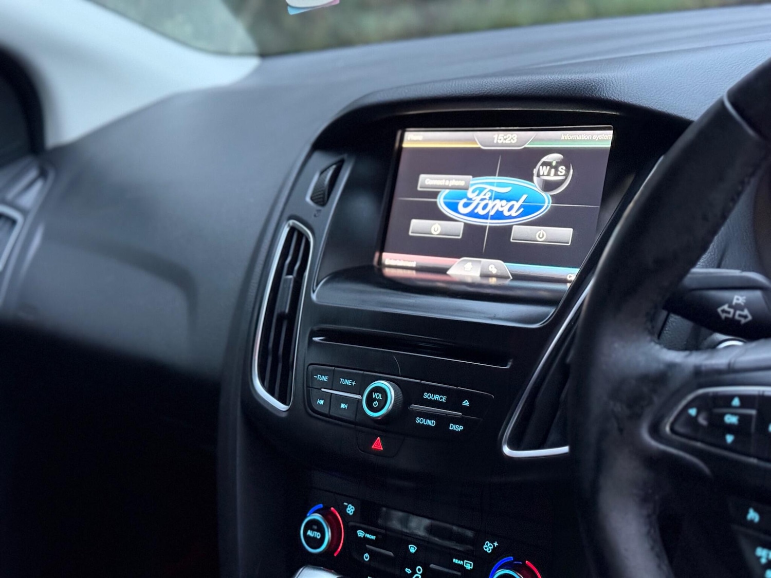 Used Ford Focus 2015 for sale - 76850283: Photo 14