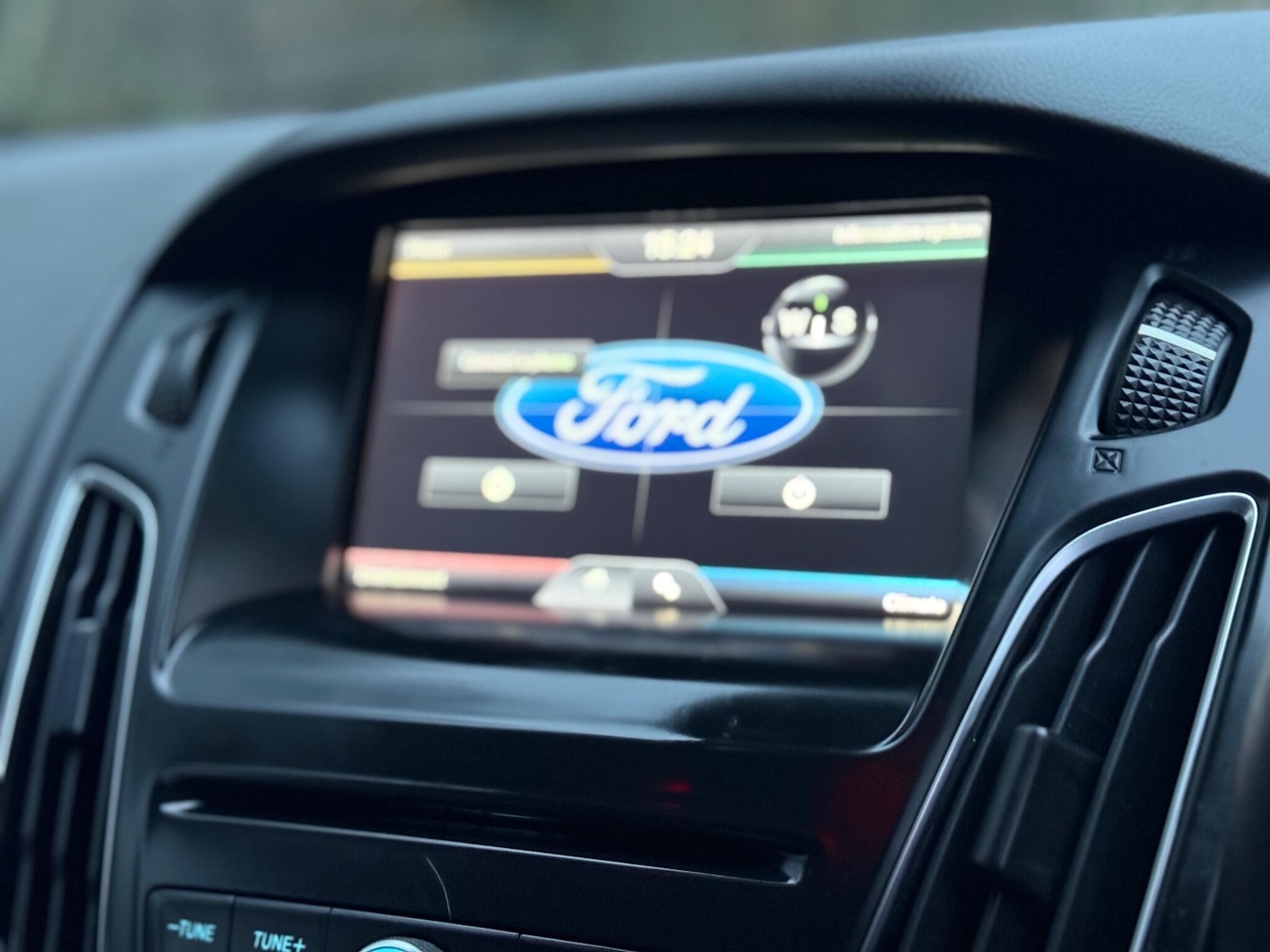 Used Ford Focus 2015 for sale - 76850283: Photo 25