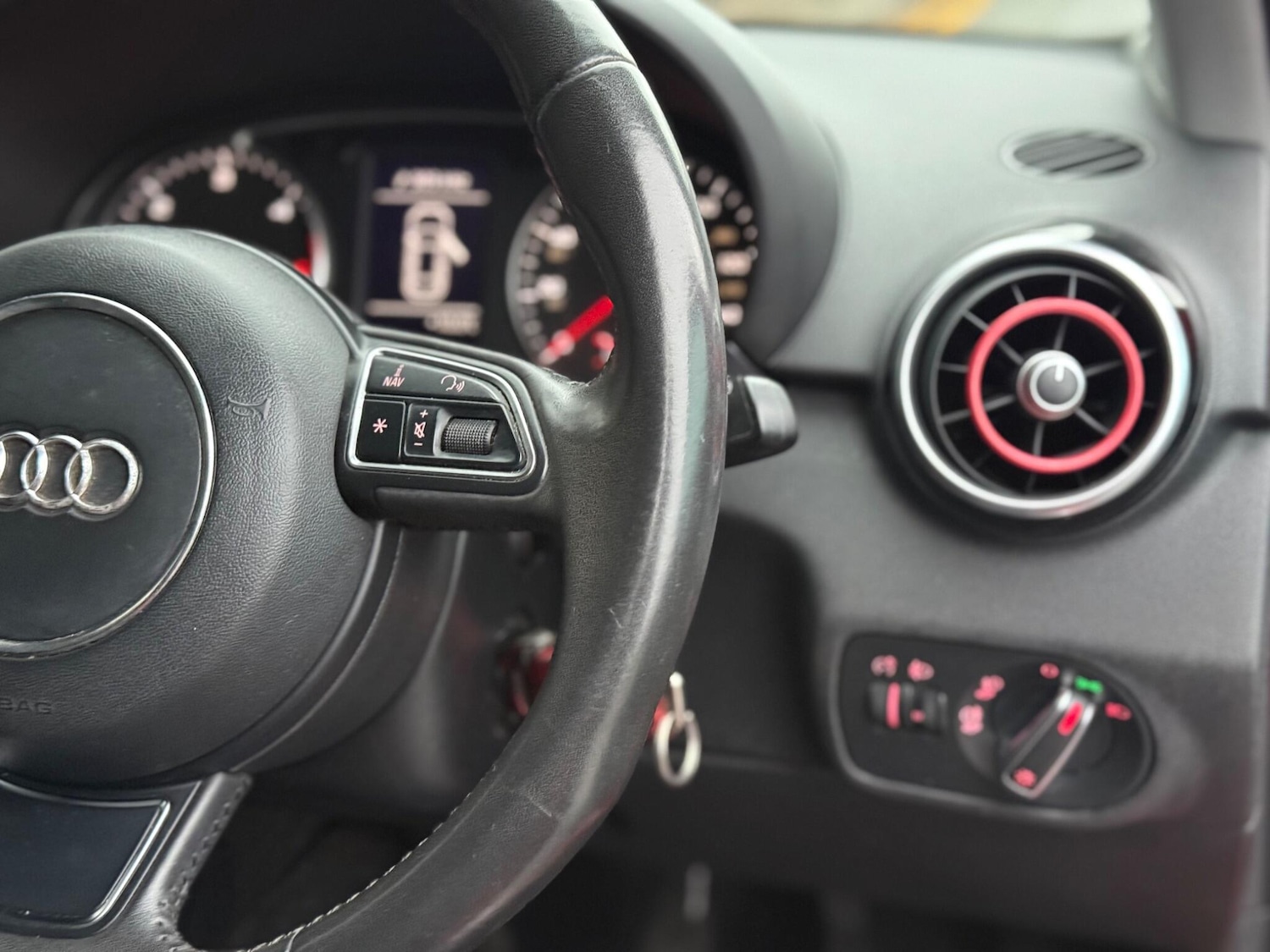 Used Audi A1 2013 for sale - 76591942: Photo 16