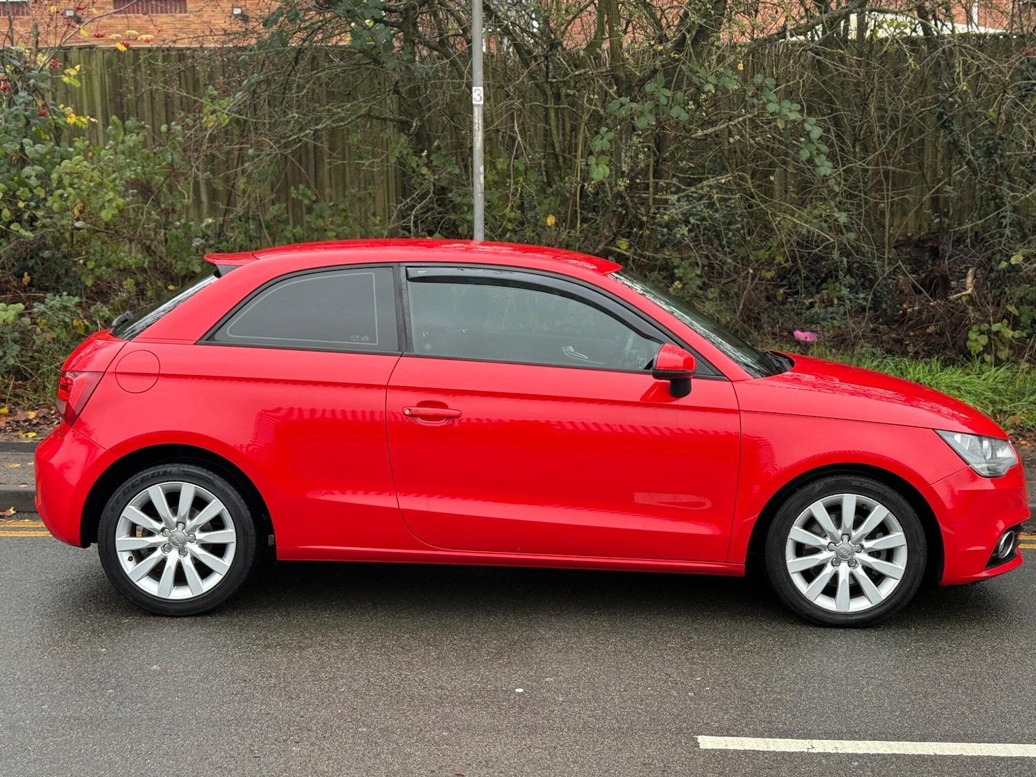 Used Audi A1 2013 for sale - 76591942: Photo 2