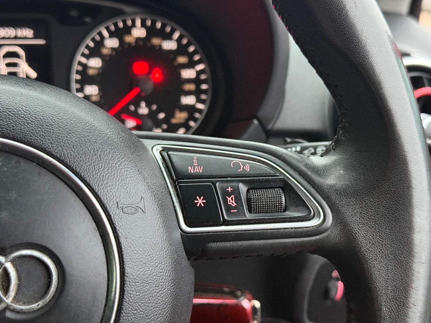 Used Audi A1 2013 for sale - 76591942: Photo 22