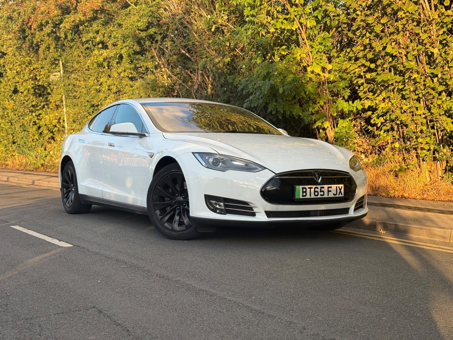 Used Tesla Model S 2015 for sale - 76579758: Photo 5