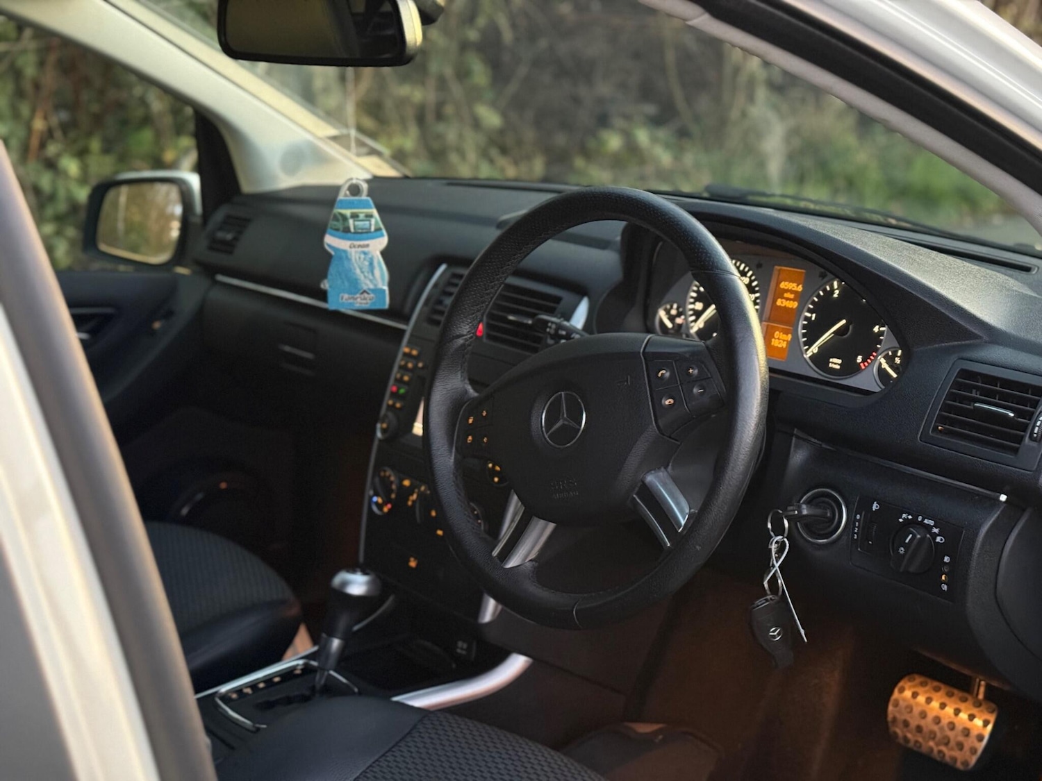 Used Mercedes-Benz B Class 2010 for sale - 76666710: Photo 11