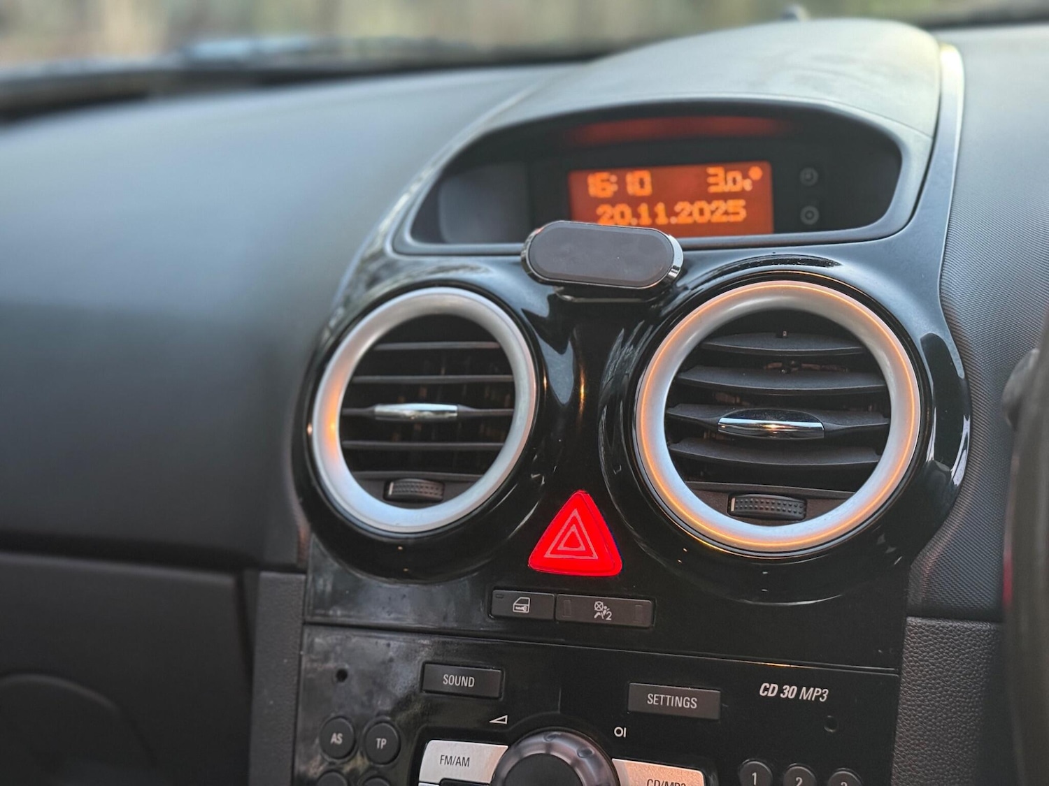 Used Vauxhall Corsa 2009 for sale - 76666985: Photo 23