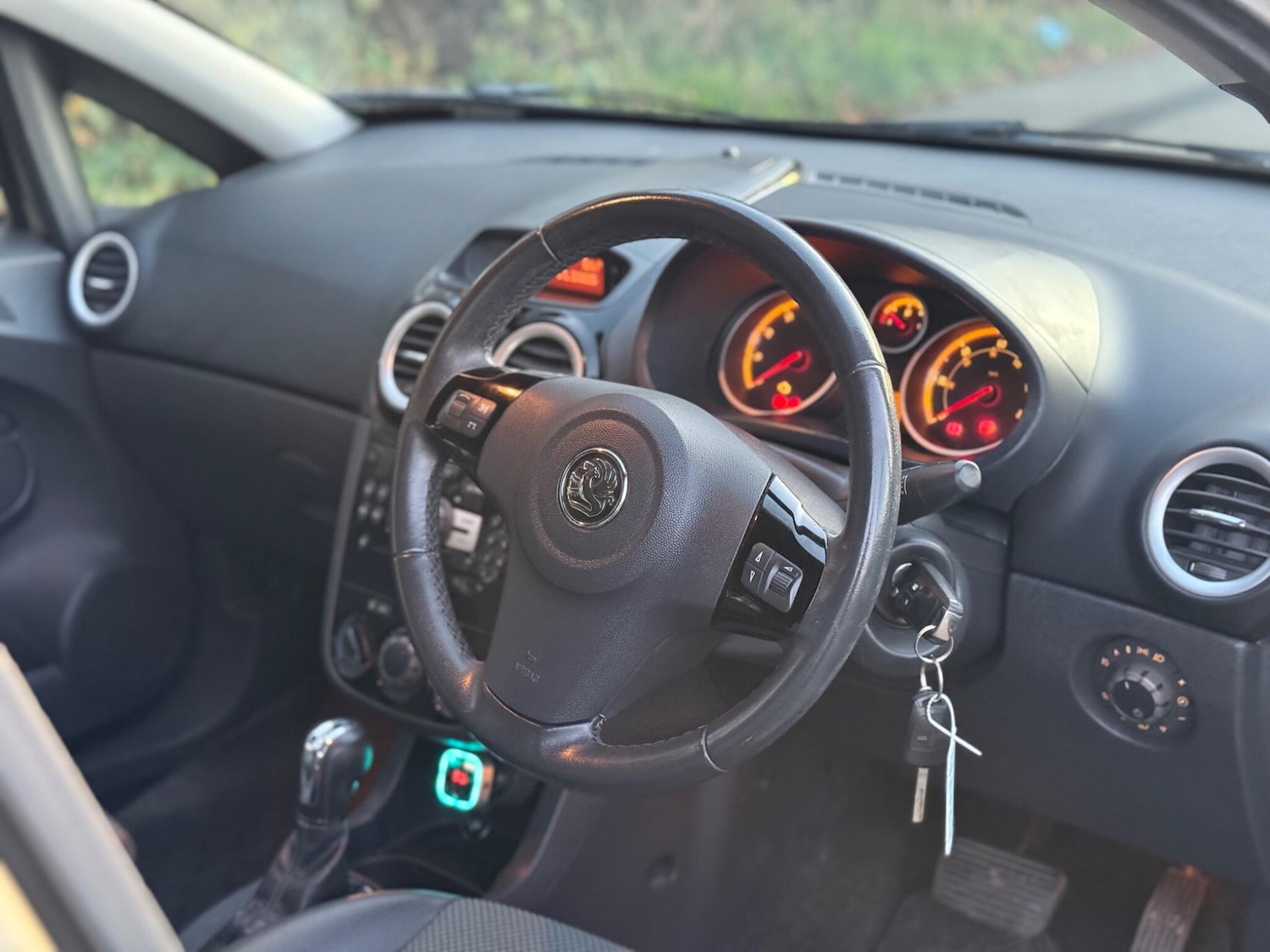 Used Vauxhall Corsa 2009 for sale - 76666985: Photo 6