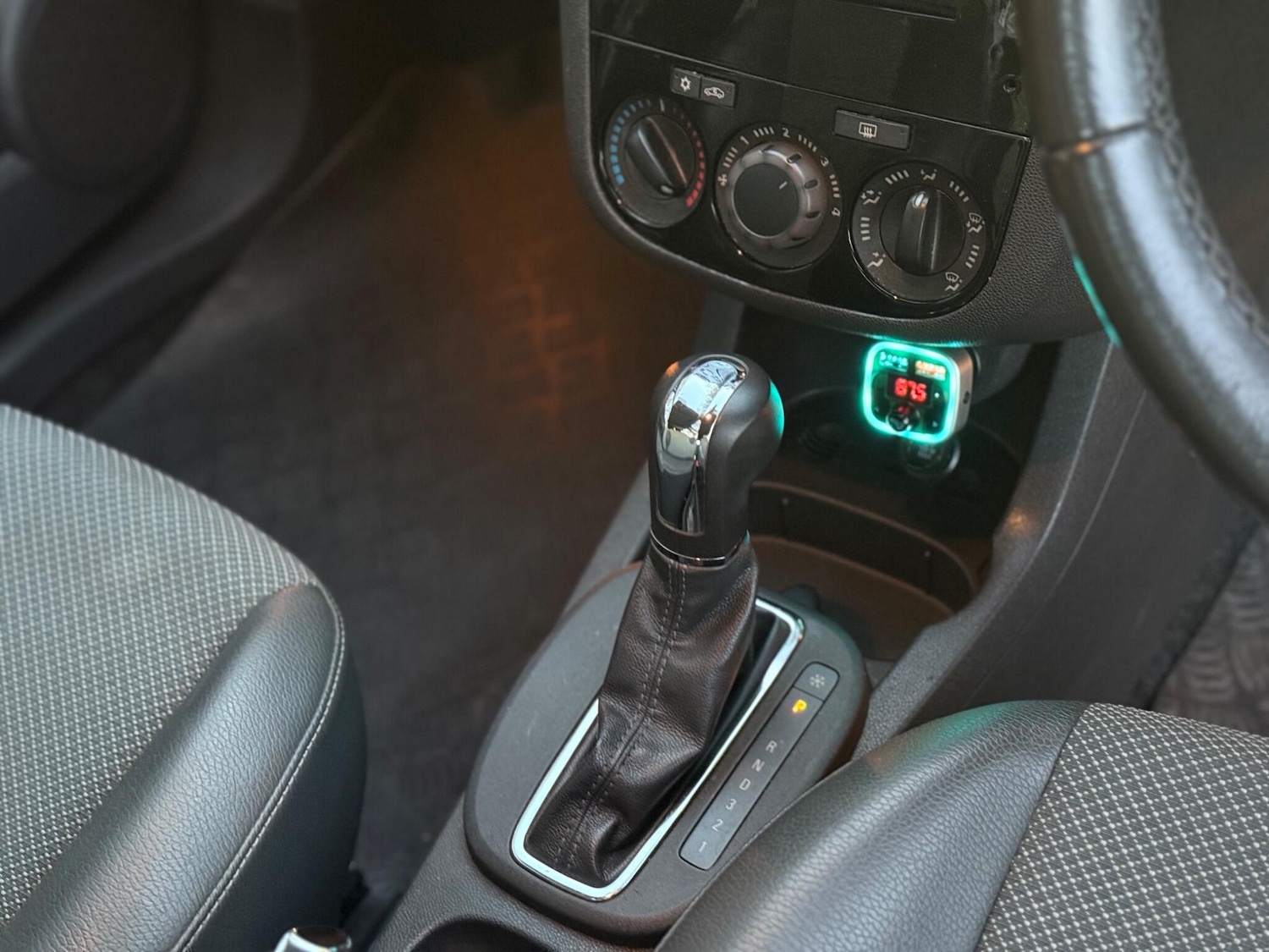 Used Vauxhall Corsa 2009 for sale - 76666985: Photo 7