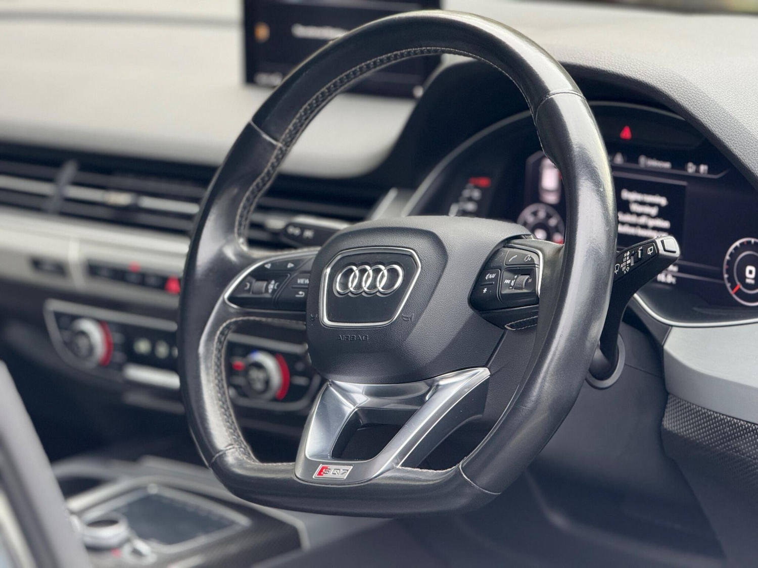 Used Audi Q7 2017 for sale - 76579755: Photo 32