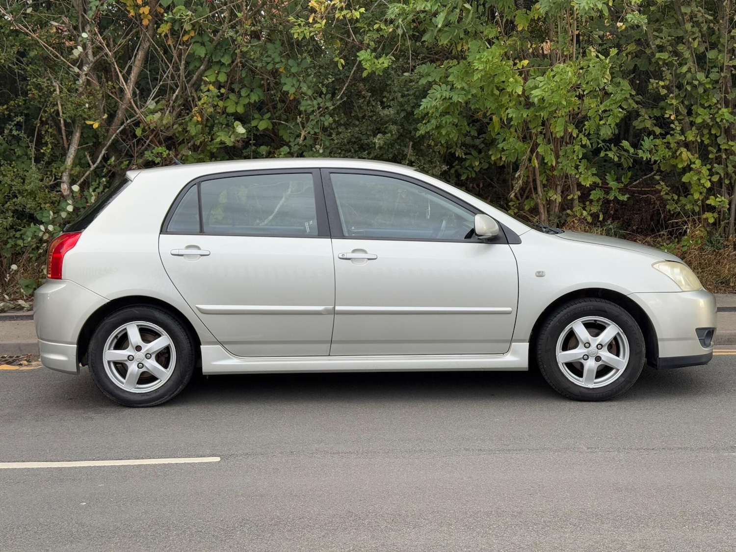 Used Toyota Corolla 2004 for sale - 76579749: Photo 4