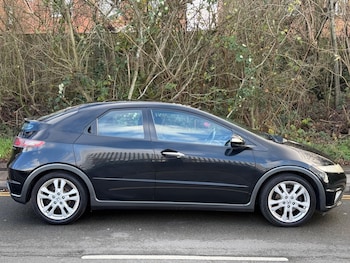 Used Honda Civic 2011 for sale - 76671659: Photo