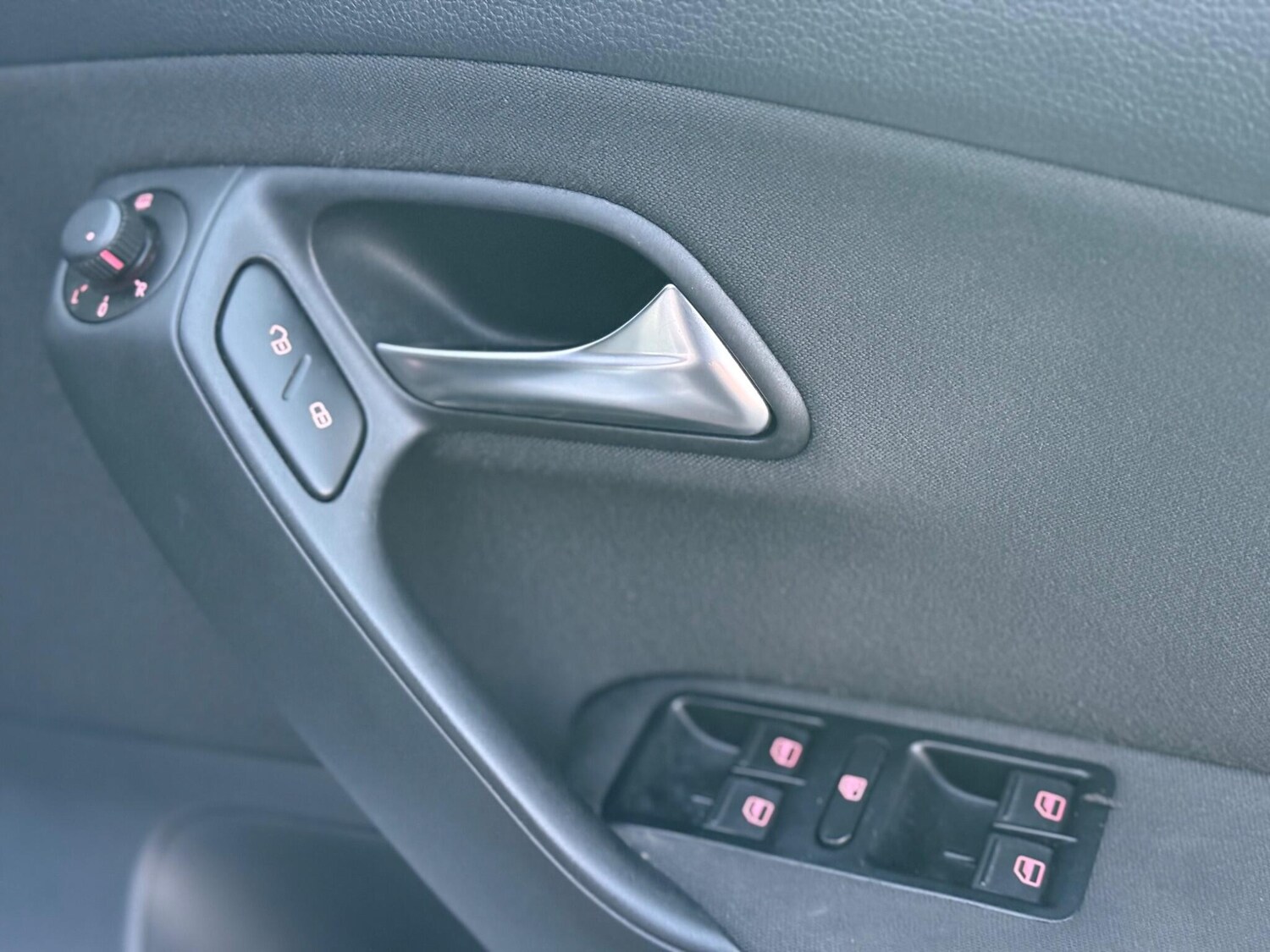 Used Volkswagen Polo 2013 for sale - 76715573: Photo 13