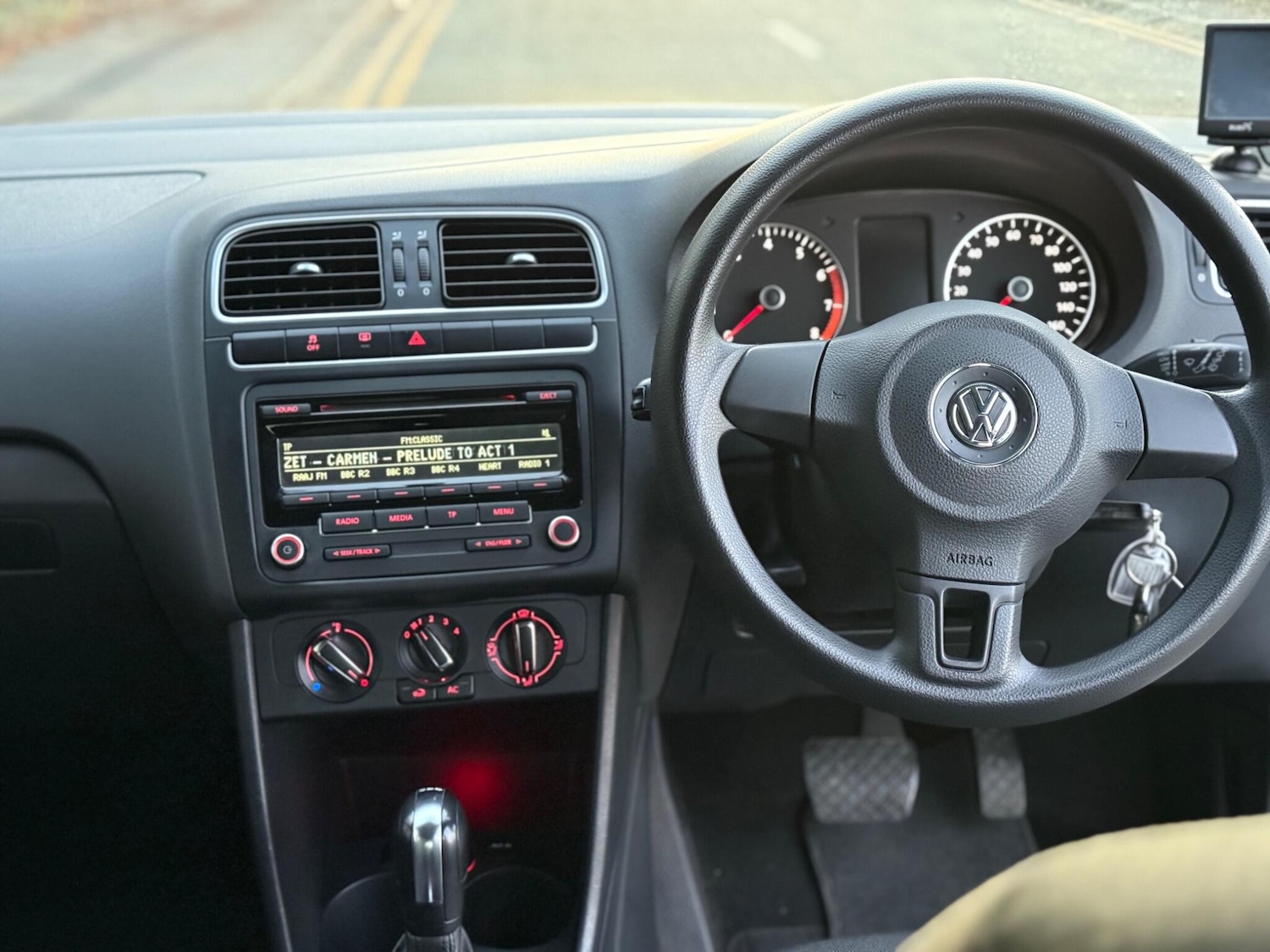 Used Volkswagen Polo 2013 for sale - 76715573: Photo 9