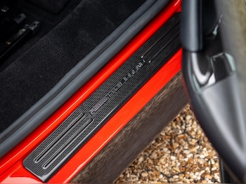 Used Ferrari SF90 Spider 2021 for sale - 79452805: Photo