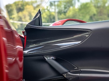Used Ferrari SF90 Spider 2021 for sale - 79452805: Photo