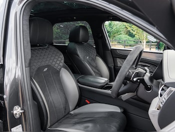 Used Bentley Bentayga 2021 for sale - 79520647: Photo