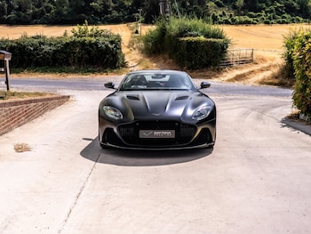 Used Aston Martin DBS 2019 for sale - 79453626: Photo