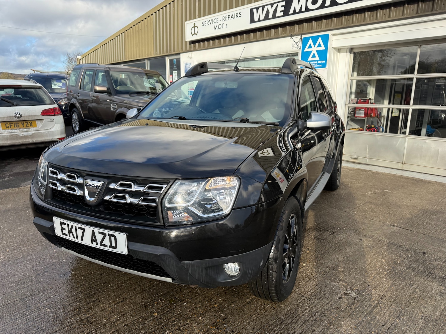 Used Dacia Duster 2017 for sale - 76777772: Photo 2