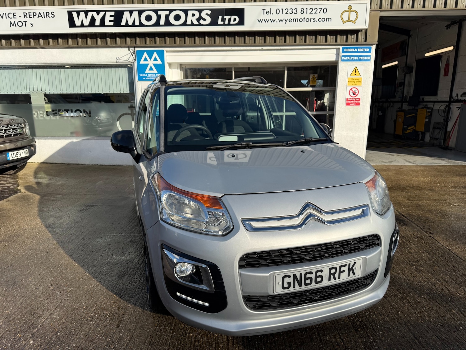 Used Citroen C3 Picasso 2016 for sale - 76777440: Photo 1