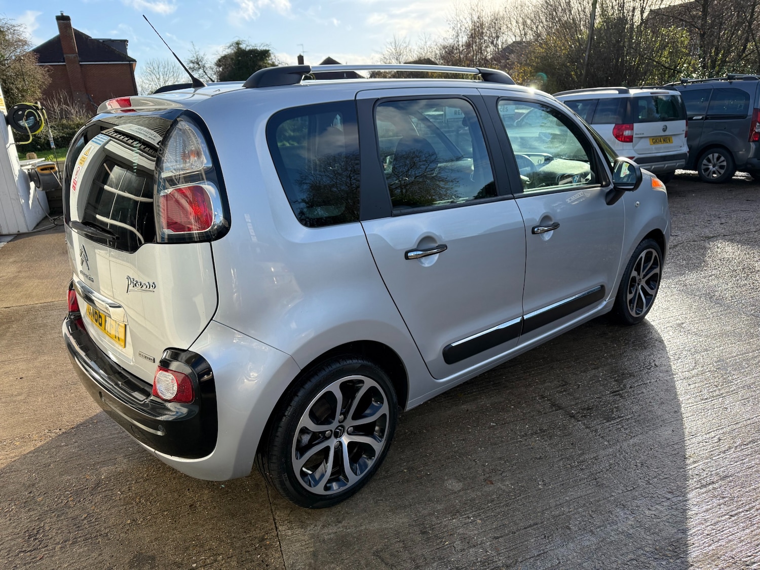Used Citroen C3 Picasso 2016 for sale - 76777440: Photo 3