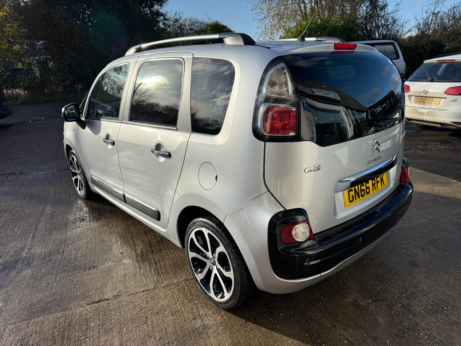 Used Citroen C3 Picasso 2016 for sale - 76777440: Photo 4