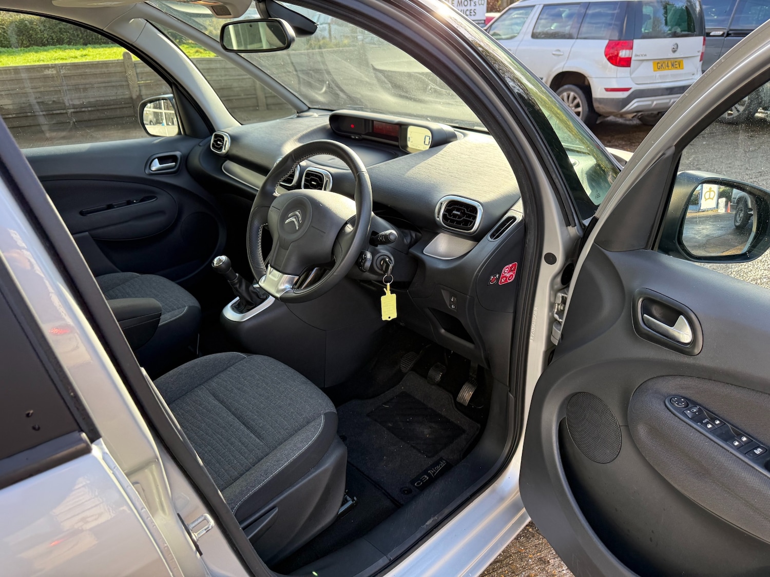 Used Citroen C3 Picasso 2016 for sale - 76777440: Photo 5