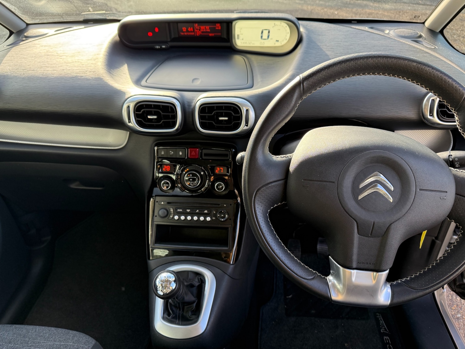 Used Citroen C3 Picasso 2016 for sale - 76777440: Photo 8