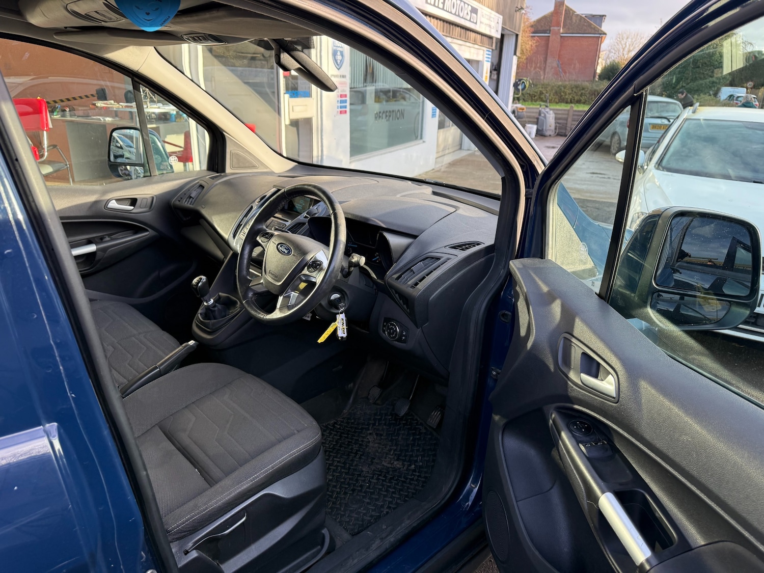 Used Ford Transit Connect 2015 for sale - 76778220: Photo 5