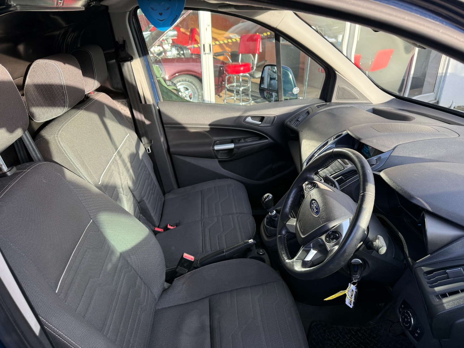 Used Ford Transit Connect 2015 for sale - 76778220: Photo 6