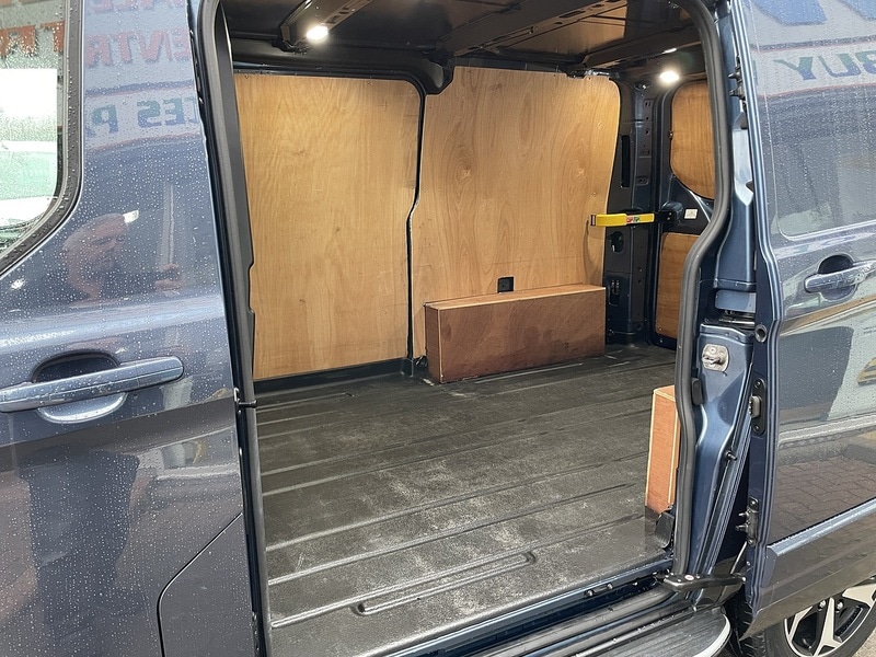 Used Ford Transit Custom 2021 for sale - 77137349: Photo 33