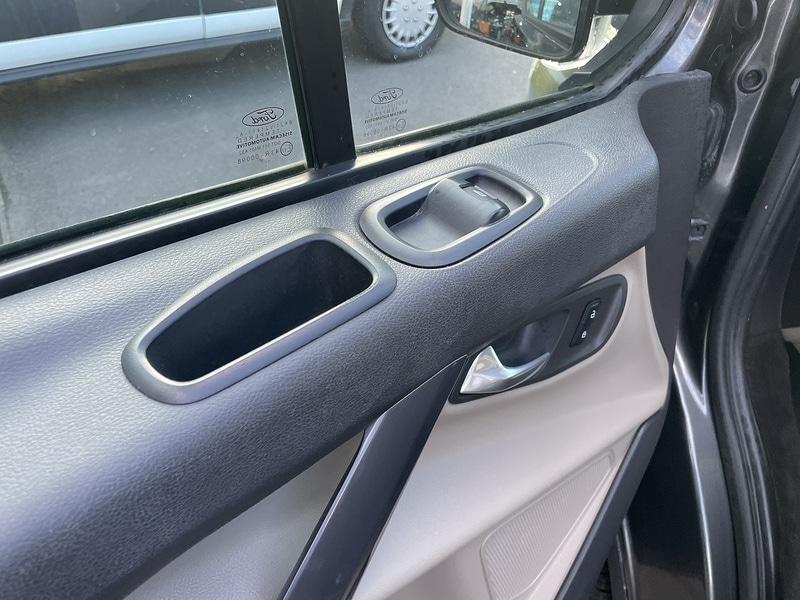 Used Ford Transit Custom 2017 for sale - 77137347: Photo 28