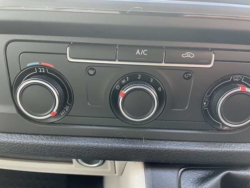 Used Volkswagen Transporter 2017 for sale - 77137324: Photo 20