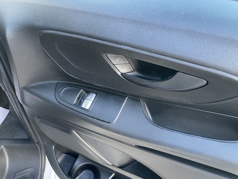 Used Mercedes-Benz Vito 2019 for sale - 77937373: Photo 21