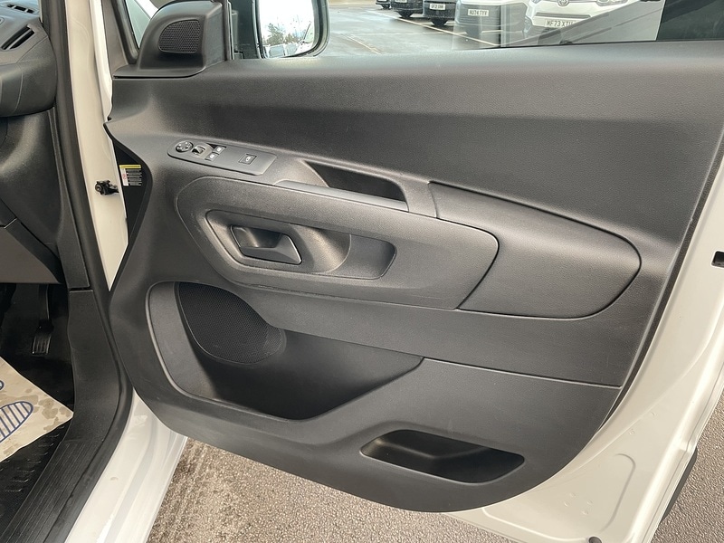 Used Toyota ProAce 2023 for sale - 77137344: Photo 16