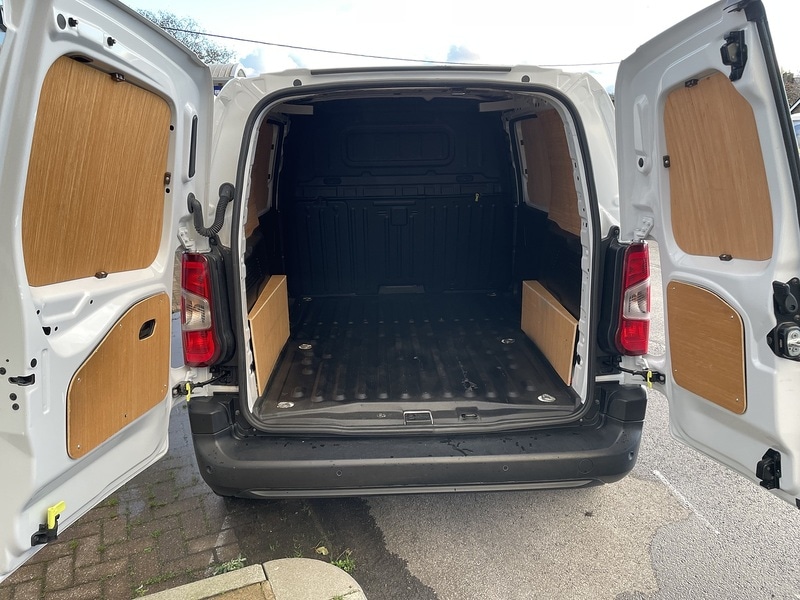 Used Toyota ProAce 2023 for sale - 77137344: Photo 25