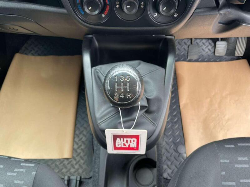 Used Vauxhall Combo 2013 for sale - 77137296: Photo 15