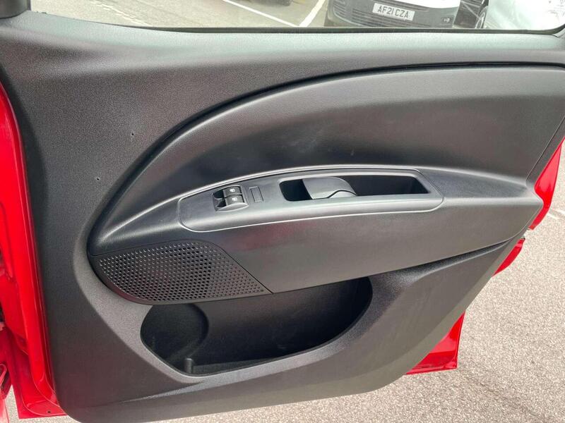 Used Vauxhall Combo 2013 for sale - 77137296: Photo 23