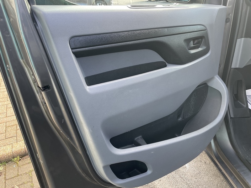 Used Vauxhall Vivaro 2022 for sale - 77432632: Photo 25