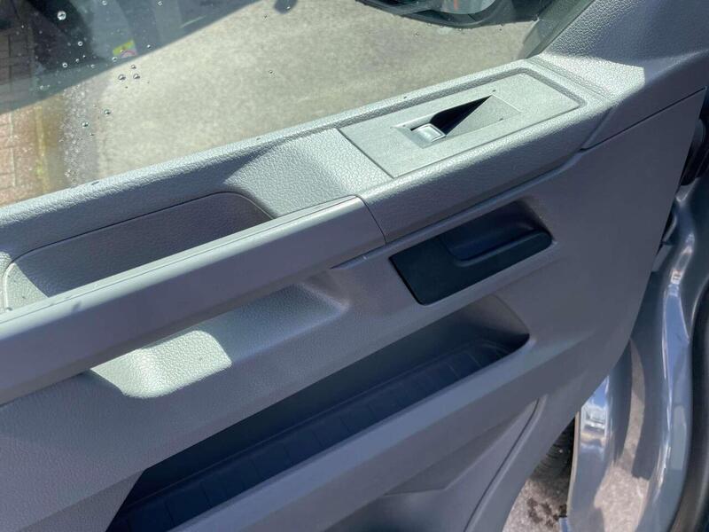 Used Volkswagen Transporter 2022 for sale - 77137360: Photo 32